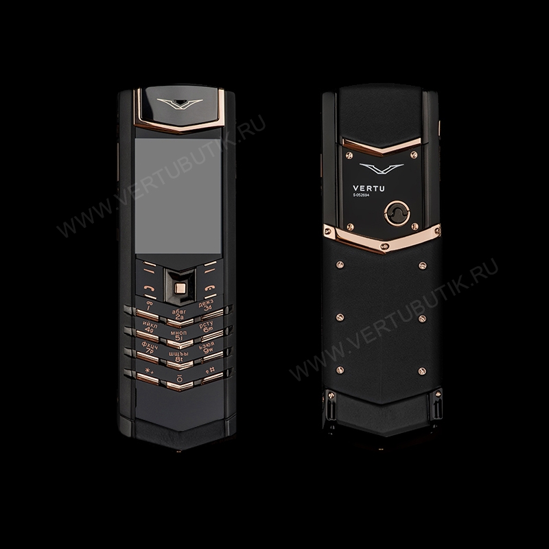 Телефоны Vertu в черном и золотом цветах